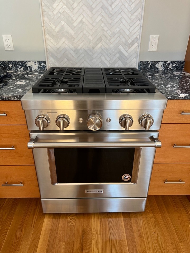 KITCHENAID® 30'' SMART COMMERCIALSTYLE DUAL FUEL RANGE WITH 4 BURNERS