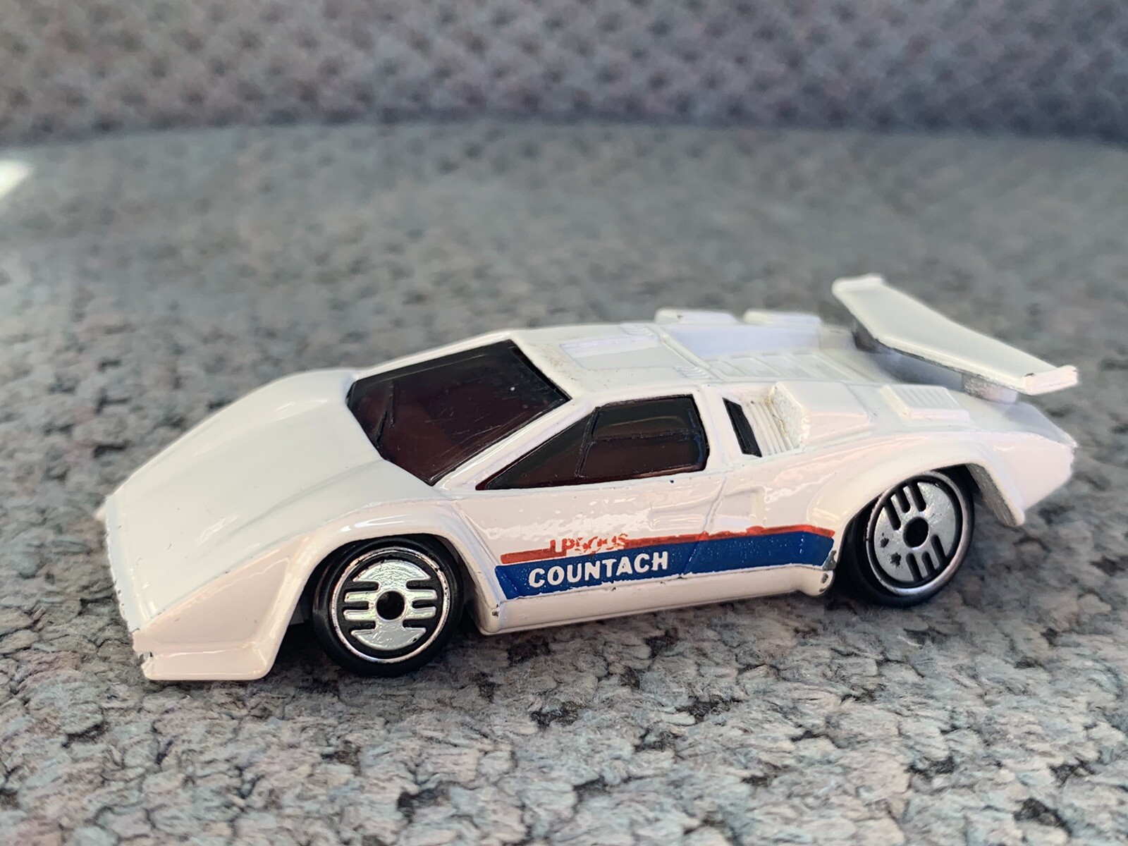 Hot Wheels Countach White Ultra Hots UH 1987 Lp500s LP500 S