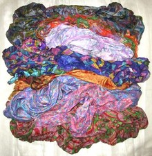 BBI LOT PURE SILK Antique Vintage Sari REMNANT Fabrics 100 GRAMS Real Multi