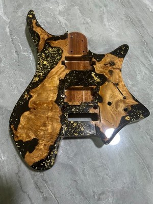 Headless Matte mahogany electric guitar body surface with an epoxy resin luster