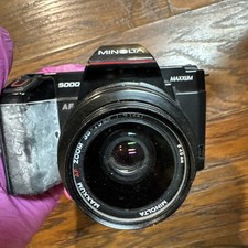 MINOLTA Maxxum 5000 AF 35mm Film Camera AF 35  70mm Zoom Lens, Strap,  Lens Case