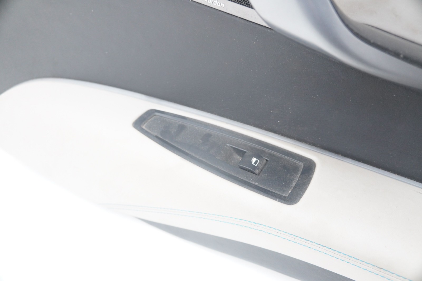 Right Passenger Interior Door Trim Panel Gray Leather 51417414414 BMW i8 2014-17