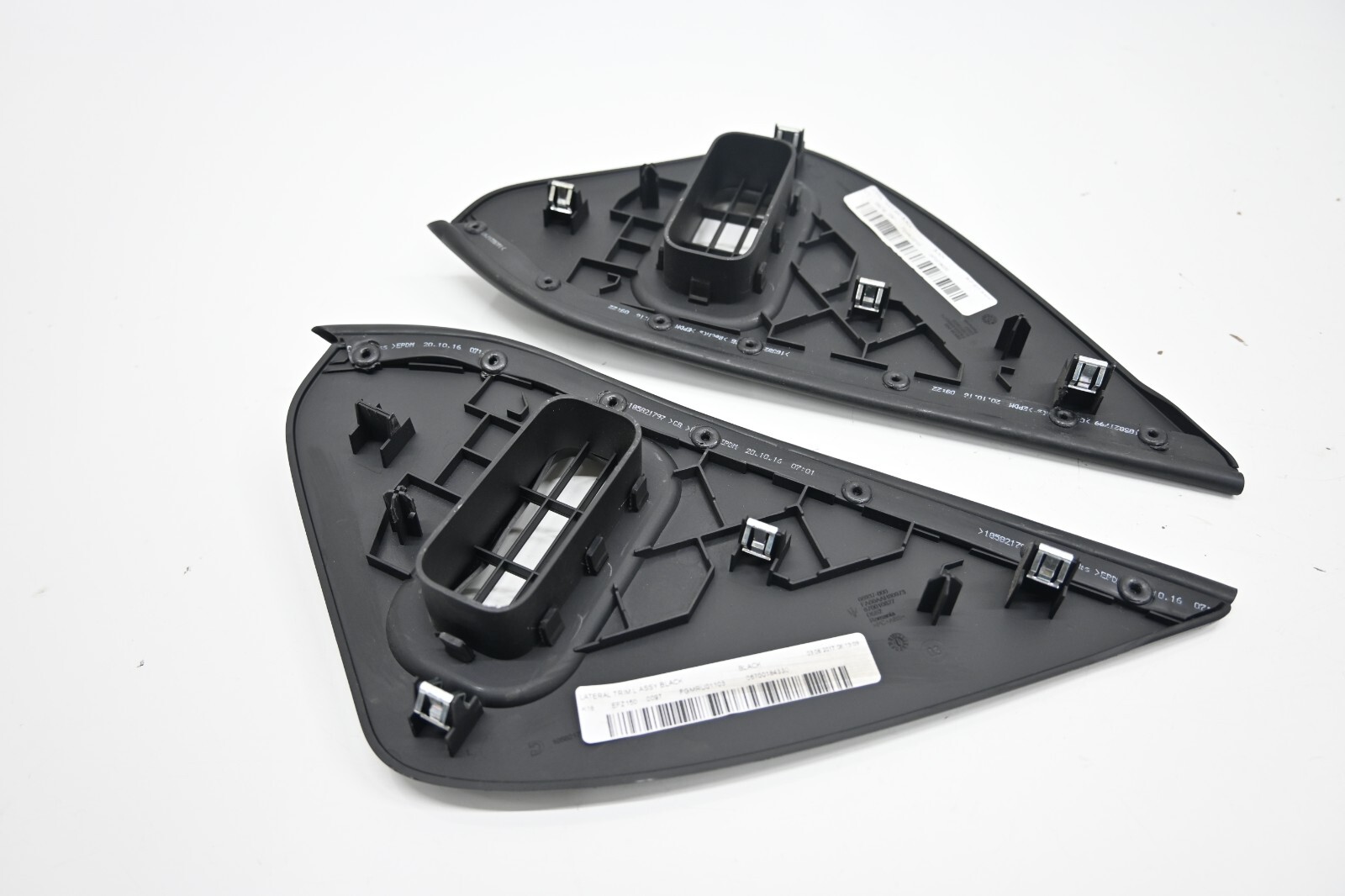 Maserati Ghibli 2014-2021 front Dashboard P/N 1275196