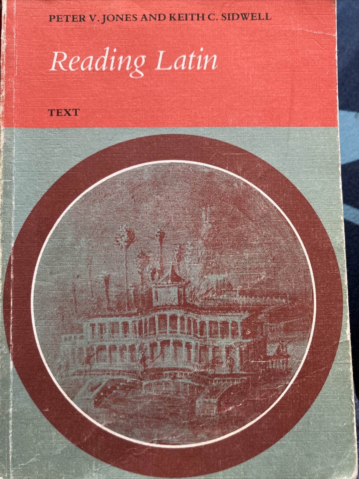 Reading Latin: Grammar, Vocabulary and Exercises by Jones, Peter V. Paperback