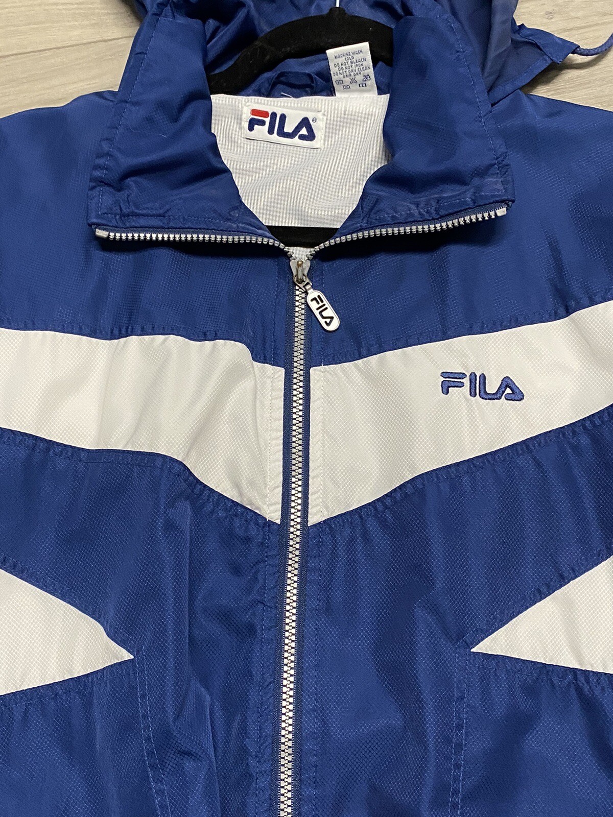 Giacca frangivento bianca e blu anni '90 FILA taglia Large vintage in perfette condizioni