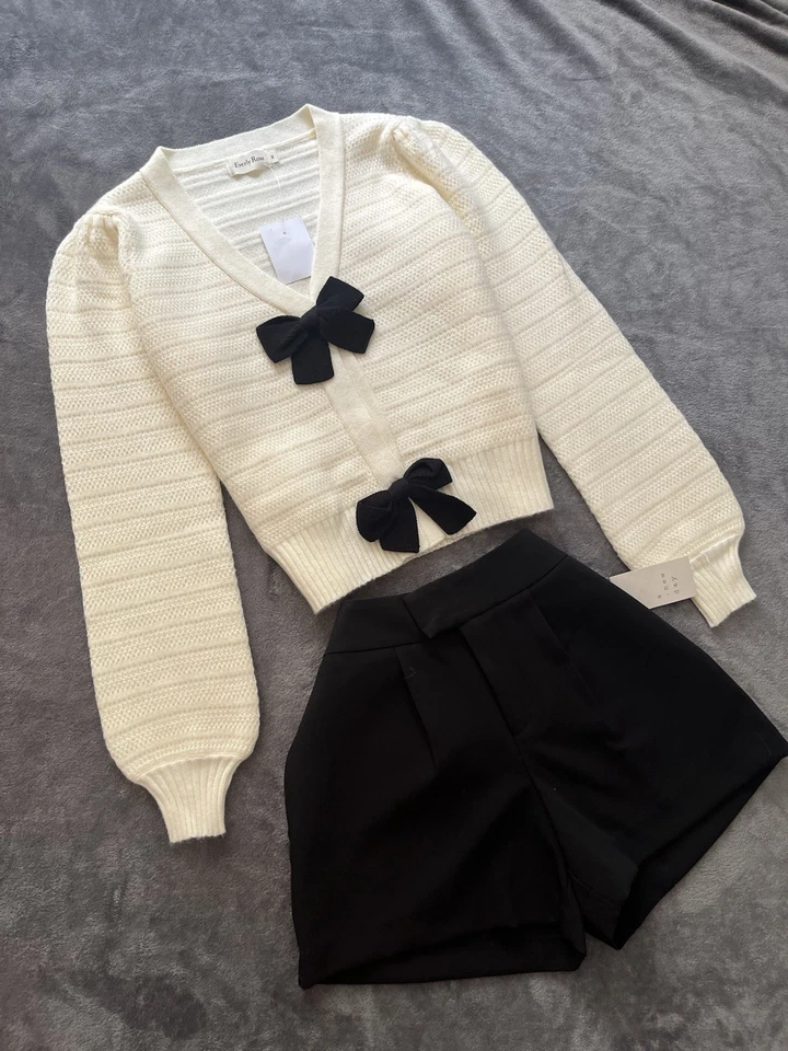 Pantalones Cortos A New Day Para Mujer 2 Blancos Plisados Crepé Elegantes Elastizados Tiro Alto Cremallera Foto 4 de 4