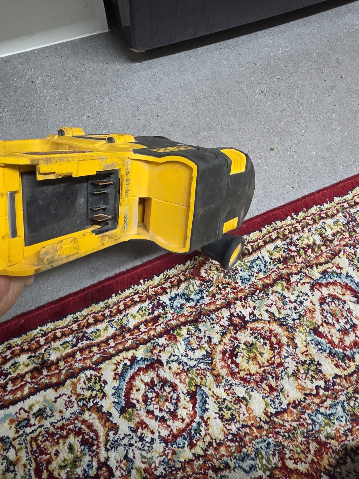 Dewalt 18v DCH254 Type 1 SDS Hammer Drill Working  5