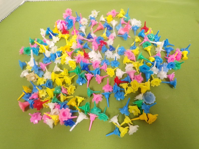 Vintage Plastic Birthday Cake Candleholders   Dozens Included