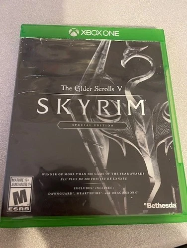 XBox One The Elder Scrolls V : Skyrim Special Edition  game ( free ship to Cdn )