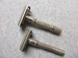 vintage Gillette E3 & Gillette I 1 adjustable safety razors lot D