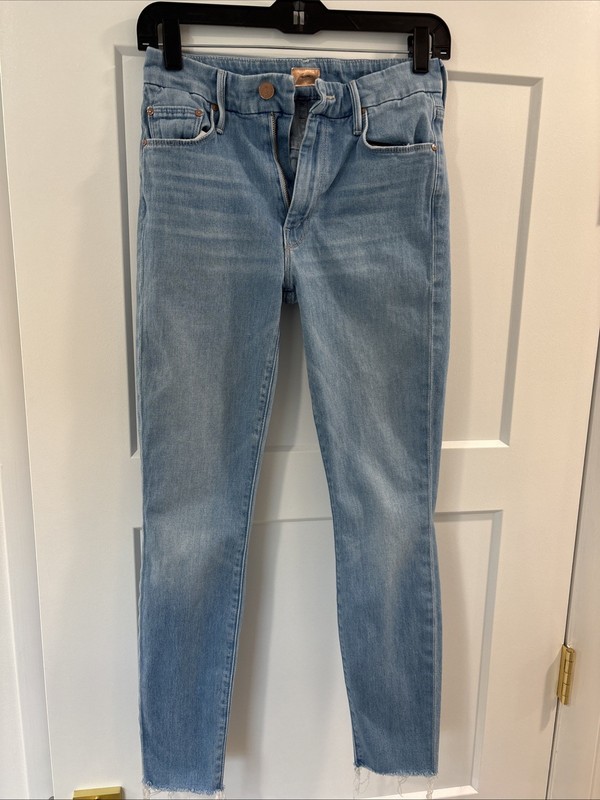 Women’s MOTHER the Looked Ankle Fray Light Colored Denim Sz 26