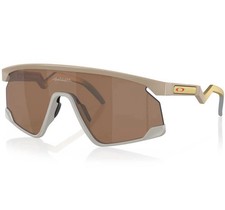Oakley BXTR Patrick Mahomes II Collection Sunglasses In Matte Terrain Tan