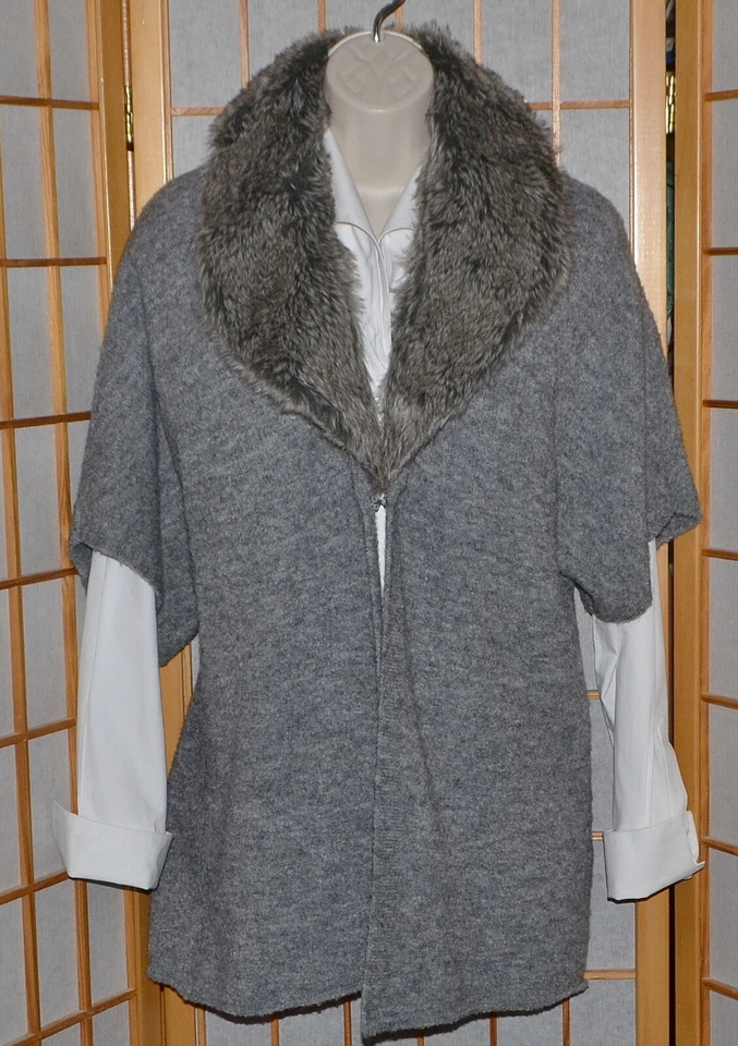 Cárdigan Chico’s Gris Mezcla Lana Lillian Manga Corta Cuello Piel Talla 1~M~8 Foto 2 de 4