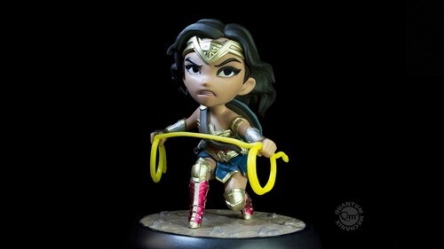 Merchandising Wonder Woman: Justice League Q-Figure