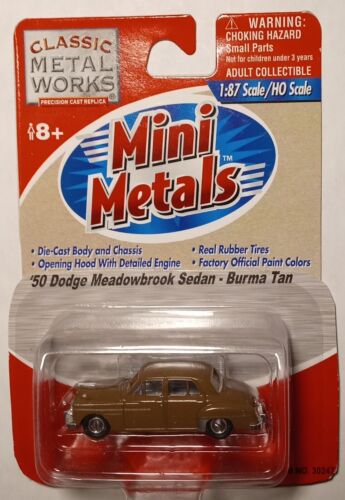 CMW Mini Metals #30247 1950 Dodge Meadowbrook Four Door Sedan Burma Tan HO Scale - Afbeelding 1 van 1