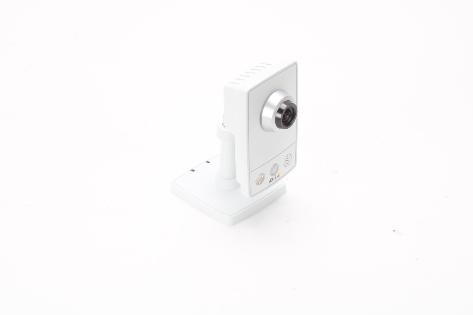 Axis Communications M1054 Compact PoE Network IP Camera 0338-001-04 New Open Box