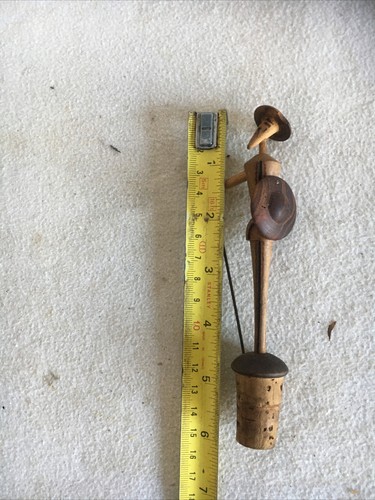 vintage novelty wooden figure bottle stopper / finial - Picture 5 of 5