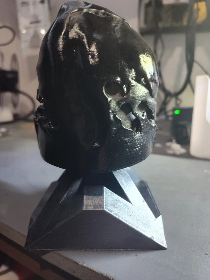 Busto Estatua de Darth Vader Calavera Derretida Casco Star Wars Foto 3 de 4