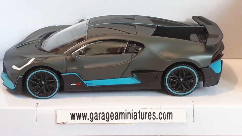 BUGATTI DIVO GRIS RASTAR REF 64000GY ECHELLE AU 1/43 EME MINIATURE COLLECTION - Photo 2/4