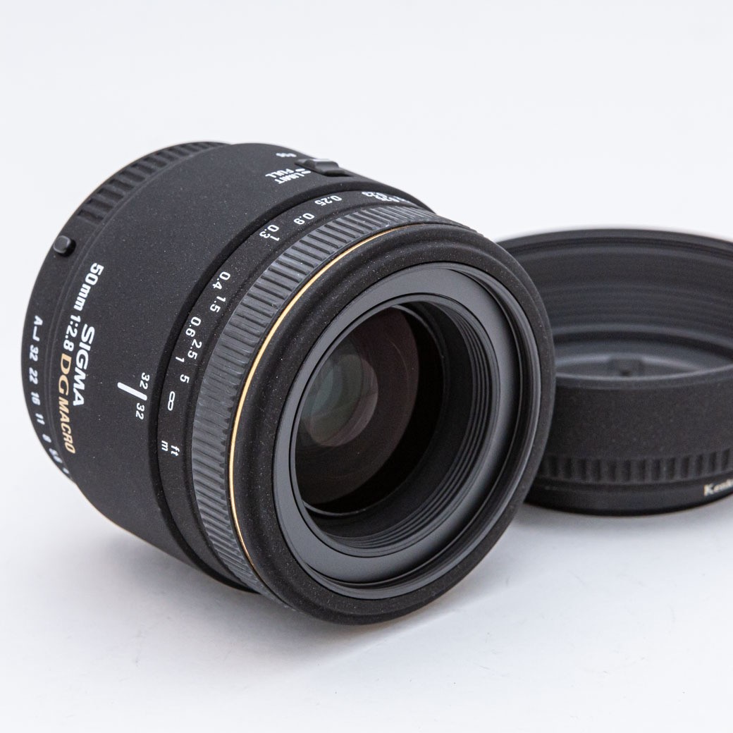 Sigma 50mm F2.8 EX DG Macro Lens for Pentax DSLR with Hood
