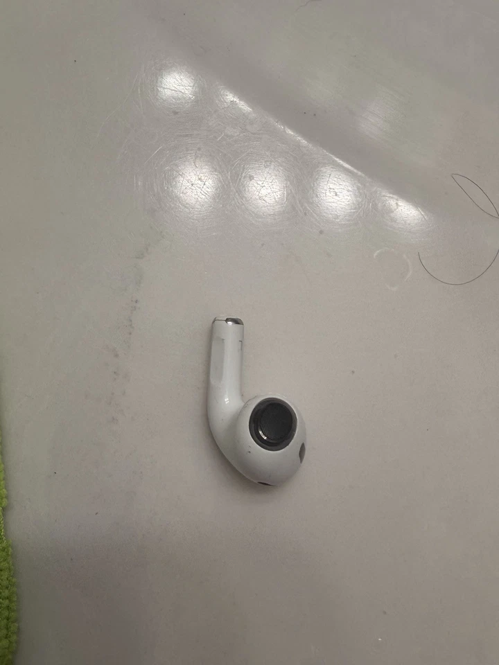 Repuesto Apple AirPods Pro 2da Generación USB-C - Lado Izquierdo Solo A3048 - Foto 2 de 4