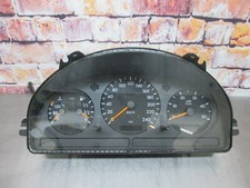 Mercedes-Benz W163 M-Klasse Kombiinstrument A1635407611 240 km/H Mercedes-Benz W163 M-Klasse Kombiinstrument A1635407611 240 km/H
