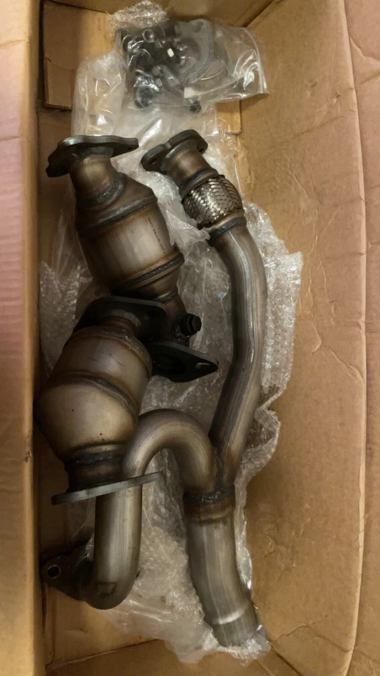 Se adapta a convertidores catalíticos BUICK Enclave 2010-2011 EE. UU. Foto 2 de 2