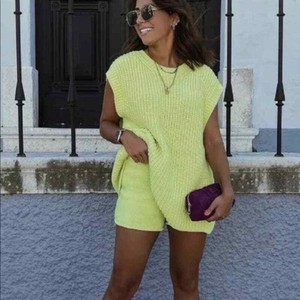 zara green sweater vest