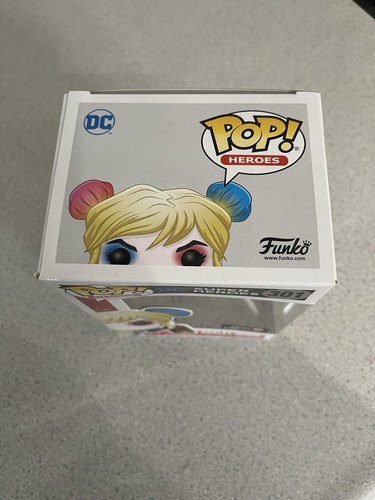 Funko Pop! Figura de vinilo Super Heroes: DC Harley Quinn (exclusivo GameStop) #301 - Imagen 5 de 5