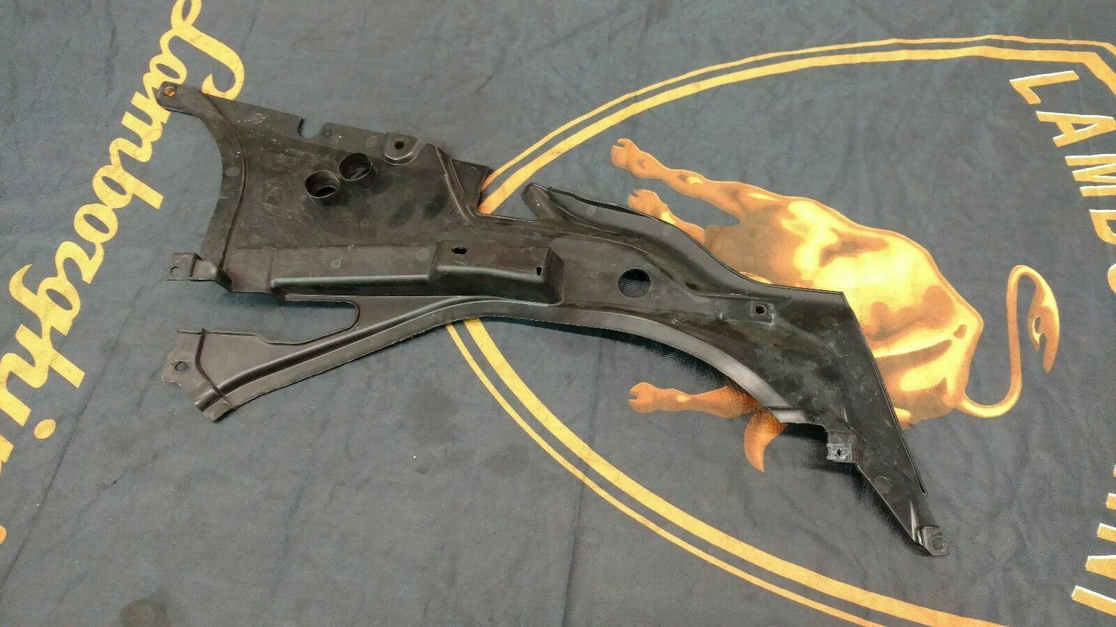 LAMBORGHINI AVENTADOR PASSENGER RH SIDE FRONT TRUNK INNER COVER OEM 470857110B