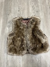 Girls polo Ralph Lauren size 8-10 faux fur vest