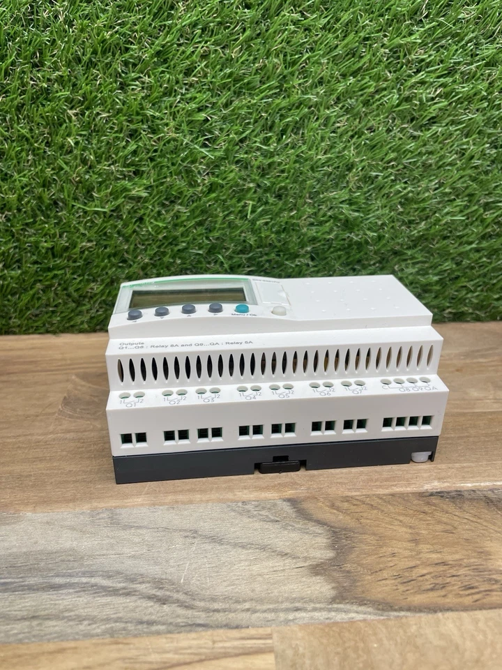 SR3 B261FU Schneider - Automate Zelio Logic - Relais Intelligent 26 E/s #17M - Imagen 2 de 4
