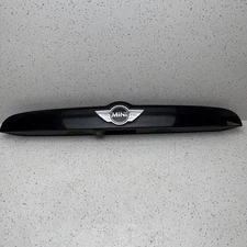 2017-2018 MINI COUNTRYMAN REAR TRUNK LID TRIM MOLDING HATCH GRIP OEM