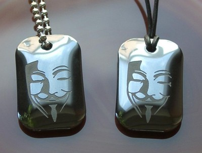 Anonymous Hämatit Edelstein Anhänger Handarbeit Gravur 2 Stück - V for Vendetta
