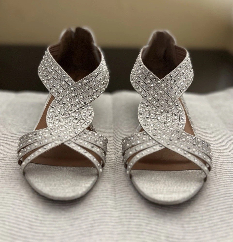 chinese dress ladies Amazon.com | Women's Wide Width Heel Sandals Block Heel Silver Dress-Shoes  Size 7.5 antica02