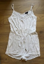 Atmosphere weiß Häkelborte Boho Playsuit Fe...
