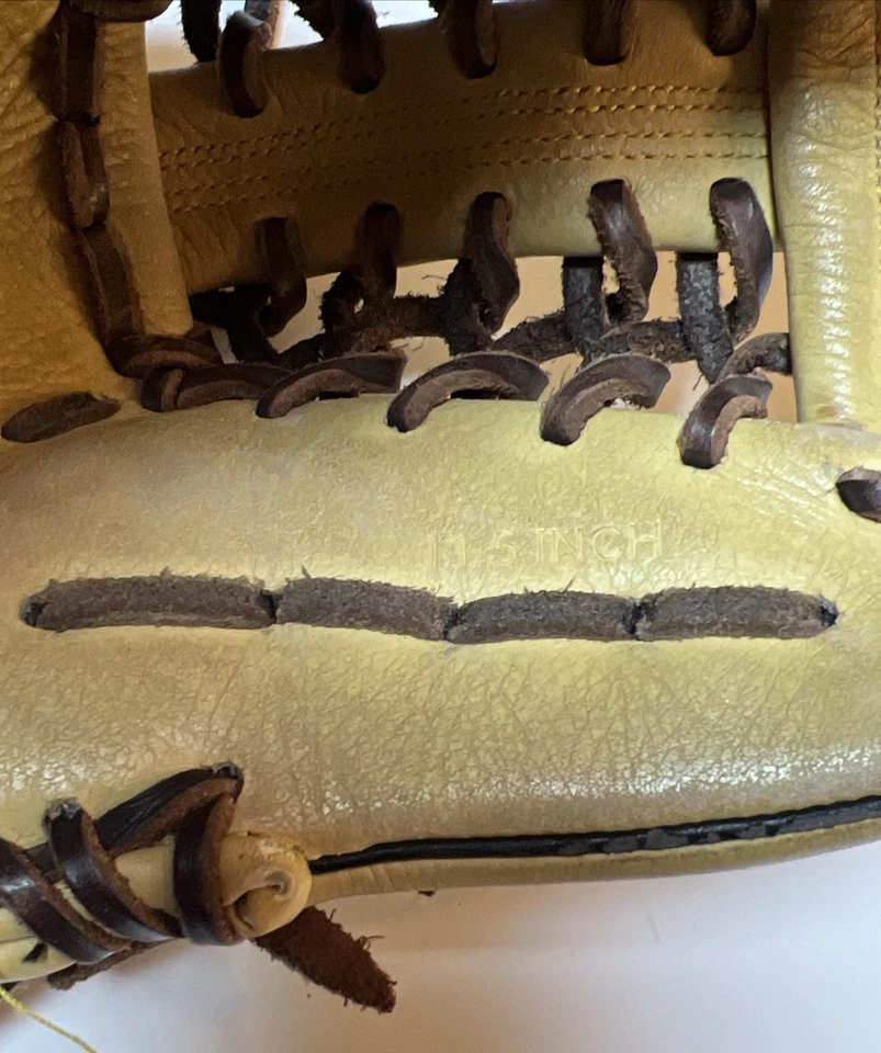 Guante de bola Akadema Prosoft Series AMV 218 11,5 pulgadas LHT lanzamiento a la izquierda Foto 4 de 4