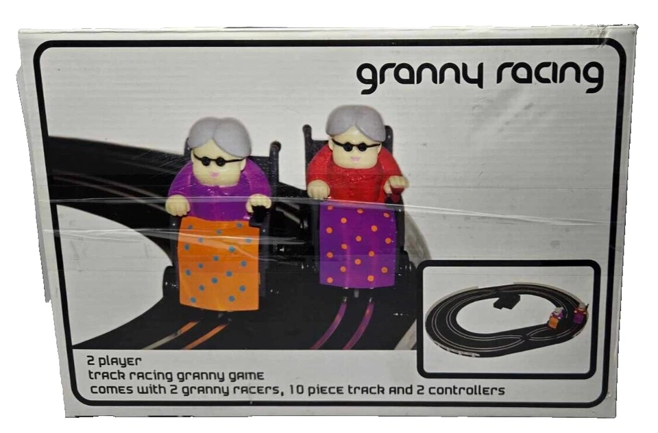 Granny Racing Coche Ranura Abuelas en Sillas de Ruedas 10 piezas Pista Sin Usar Caja Abierta Foto 2 de 4