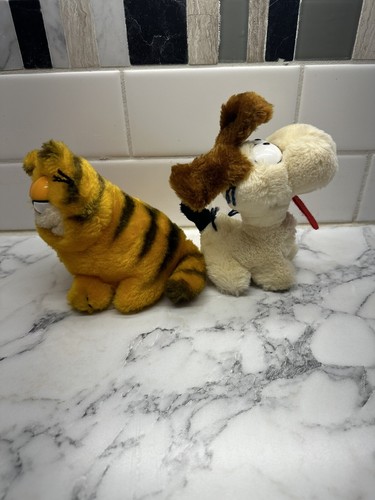 Vintage Dakin Garfield Cat 1981 & 1983 odi dog Plush Stuffed Animal 6” - Picture 3 of 16