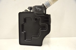 VW Polo 6R WASCHWASSERBEHÄLTER WASCHWASSER PUMPE 6R0955453D T440