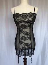 New VICTORIA'S SECRET Lace Garterslip Black, Large