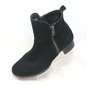 born side zip leather booties