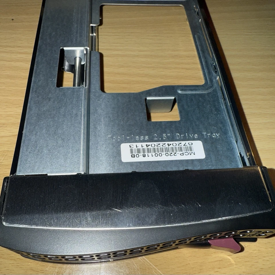 全新英特尔 DC S4500 系列 480GB SATA 6Gb/s 2.5 英寸固态硬盘 SSDSC2KB480G7 — 第 3/4 张图片