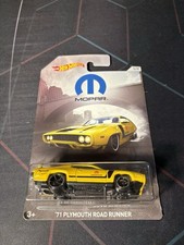 2017 Hot Wheels Mopar Series ‘71 Plymouth Road Runner 5/8 Yellow