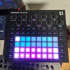 Novation Circuit Tracks Groovebox Sampler Sequencer, Reverb FX, MIDI, 32 Pads