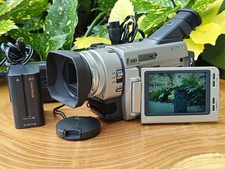 1019773 Sony DCR-TRV900 MiniDV Camcorder NTSC Tested w/ Charger