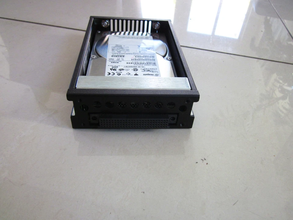 Seagate 36GB, 10K RPM, SCSI, U160 68 Pin - 9T9002-001 - Image 3 of 4