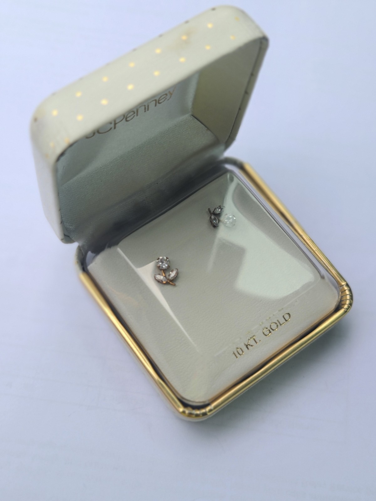 10k Solid Yellow Gold Iced Flower Stud Earrings w… - image 8