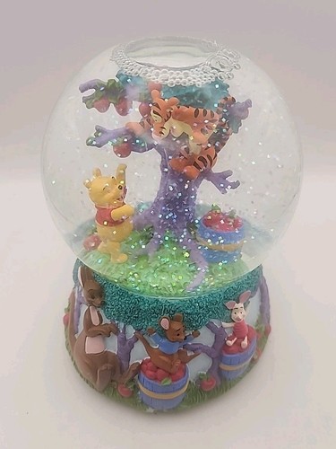 Music Box Vintage Disney Winnie The Pooh Snow Globe Wonderland Music Co - Foto 8 di 9