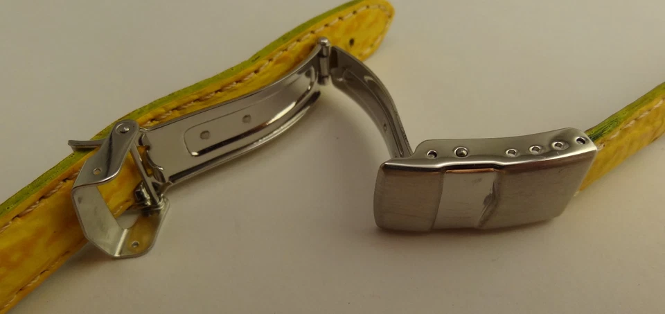 Correa de reloj ZRC Francia tiburón amarillo 12 mm despliegue de acero cierre de bloqueo $34,95 Foto 3 de 4